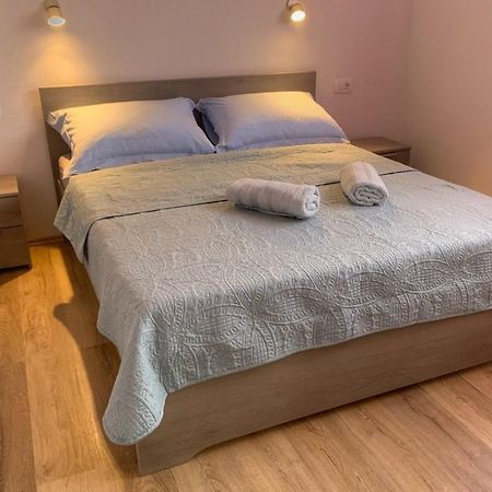 Apartment Lea Mataija Novi Vinodolski Bagian luar foto