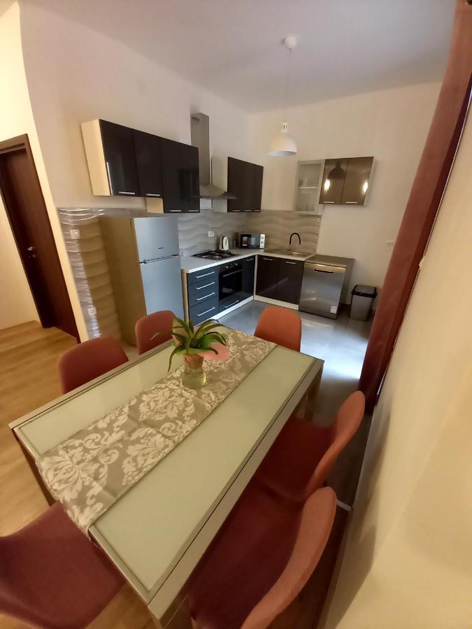 Apartment Lea Mataija Novi Vinodolski Bagian luar foto